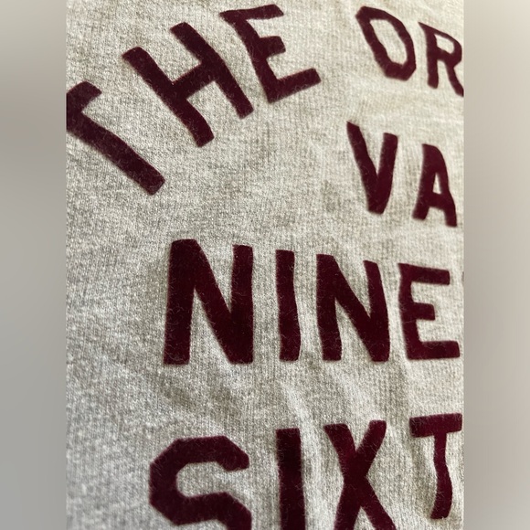 VANS Heather Gray Lightweight Long Sleeve Pullover MEDIUM - Picture 2 of 3